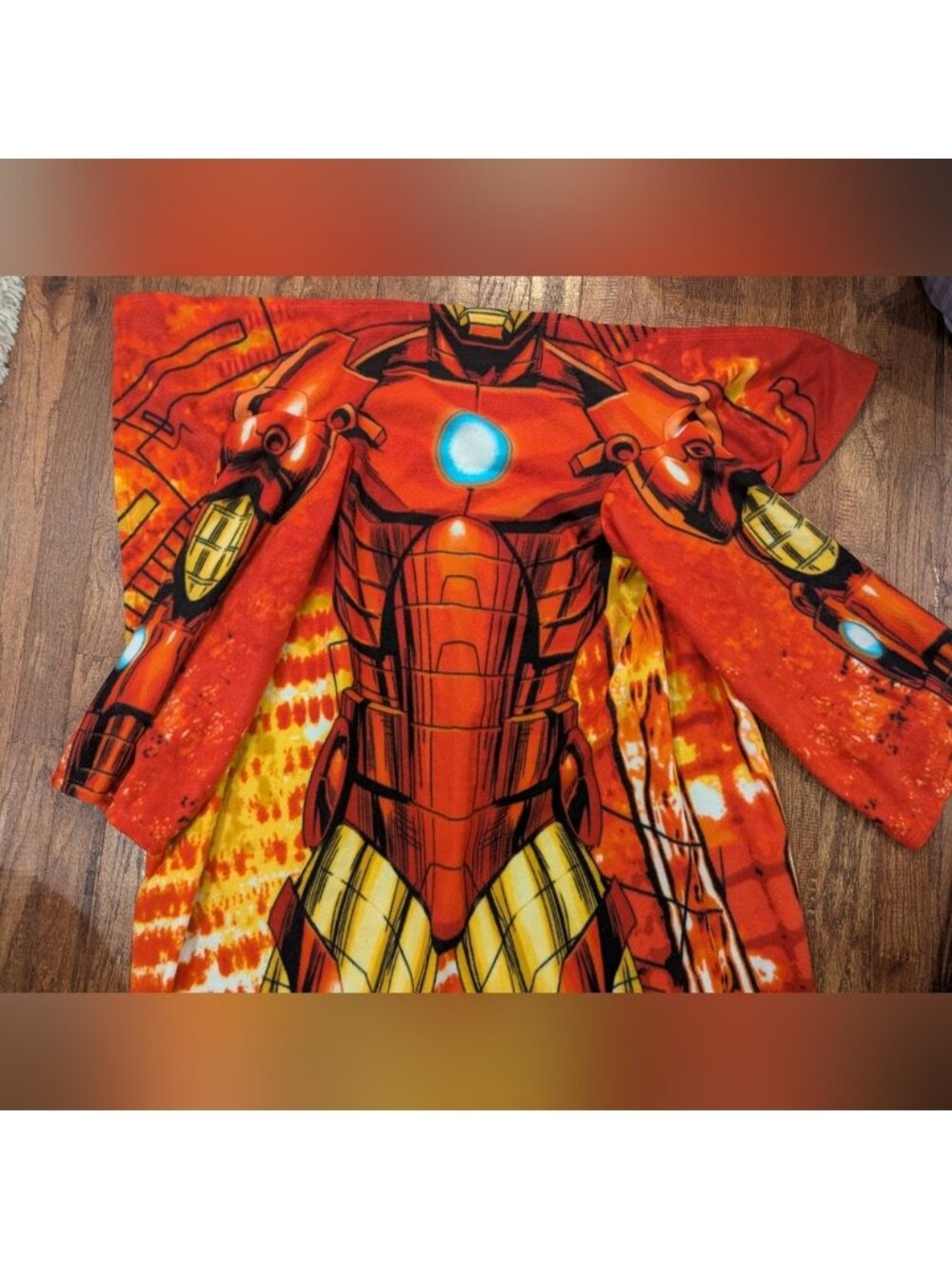 Marvel Avengers Iron Man Throw Adult Silk Touch Blanket with Sleeves 48" x 71" - Picture 4 of 12